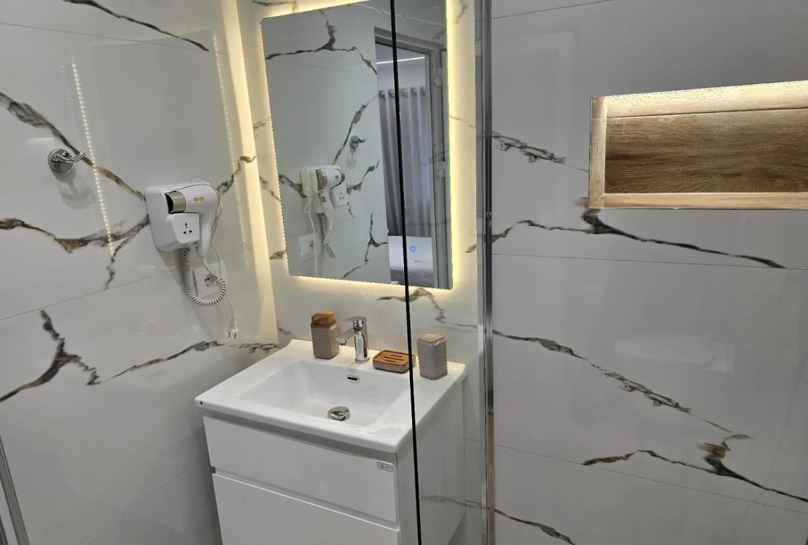 Aila Apartment Sarandë 0*,  Albânia