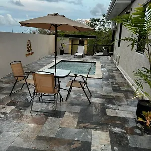 Robyn's Nest Guest house Scarborough